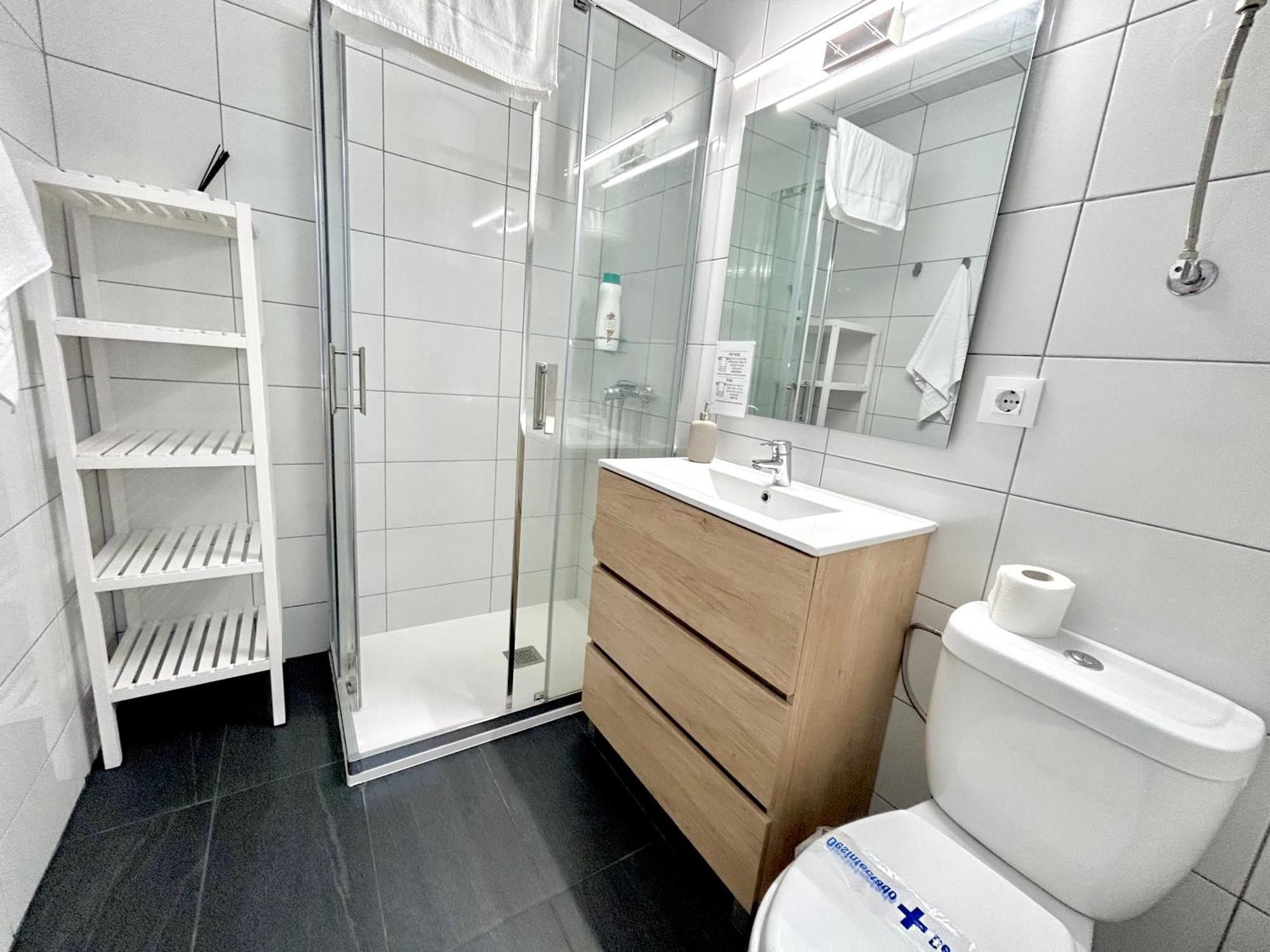 Vibes Coruna - Ferrocarril 3 Apartment โอโกรูญา ภายนอก รูปภาพ